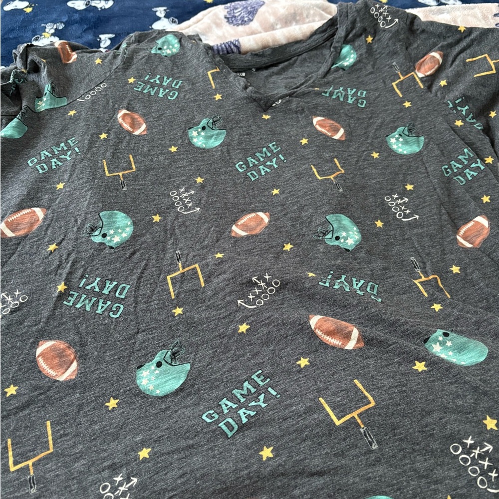 Footballl V-neck T-shirt